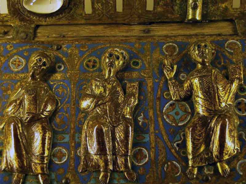 Иконы, кресты и литургические предметы в церквях тамплиеров  Арагона